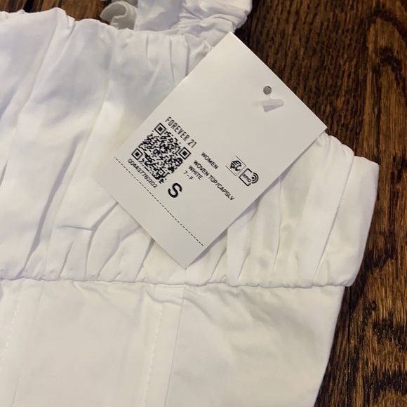 NWT Forever 21 Pleated Lace-Up White Crop Top - Picture 10 of 11